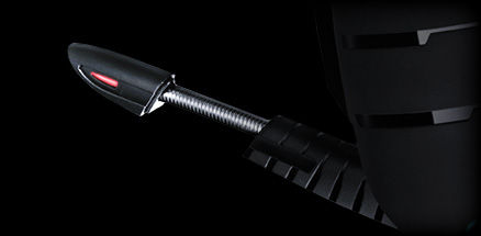 Fold away, noise-cancelling mic detail